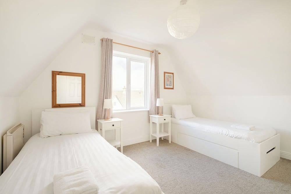 The Links 08, Amazing Location- Food, Drinks, Surf, & Golf! - 8 in Lahinch, County Clare