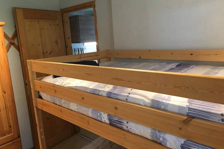 Cabane en bois pour 5 personnes, avec terrasse et jardin sur le Lac d'Annecy - 2