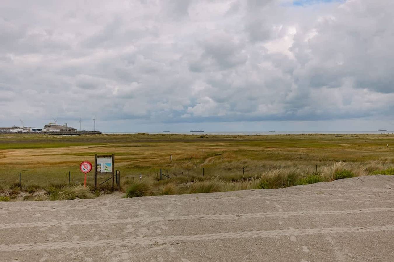 Ganzes Studio, Sea views and beachfront in the heart of Knokke-Heist in Knokke-Heist, Belgische Küste