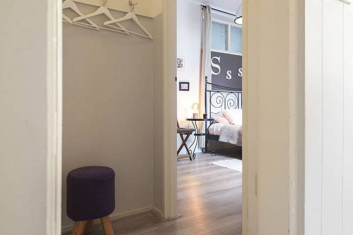 Geheel appartement, Historical Tiny Home met eigen sauna in Zandvoort, Nederlandse Noordzeekust