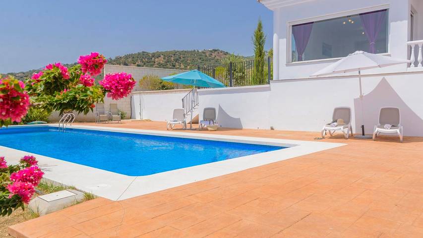 Casa rural para 12 personas, con piscina y balcón/terraza en Periana