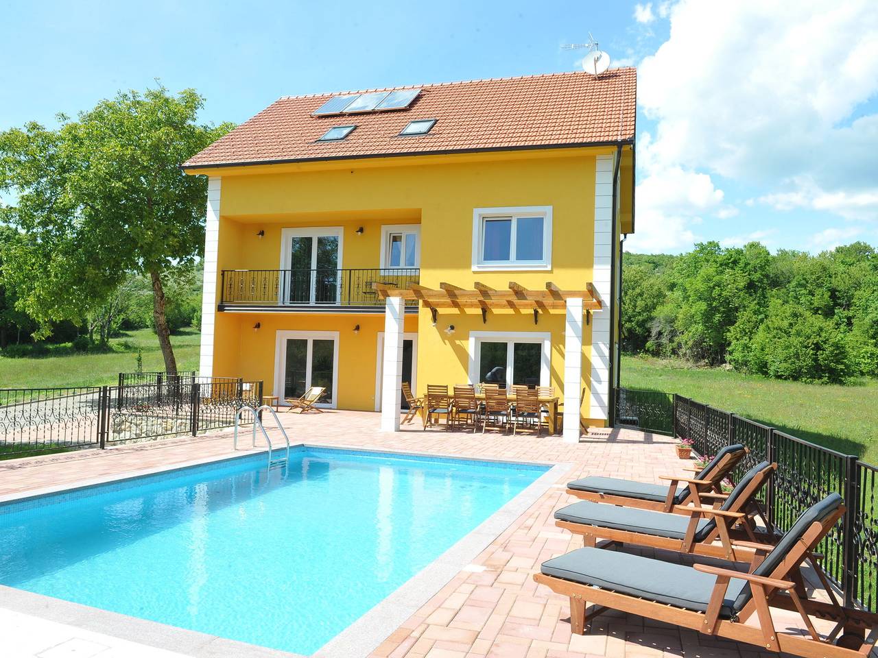 Villa in Tijarica mit privatem Pool in Makarska Riviera