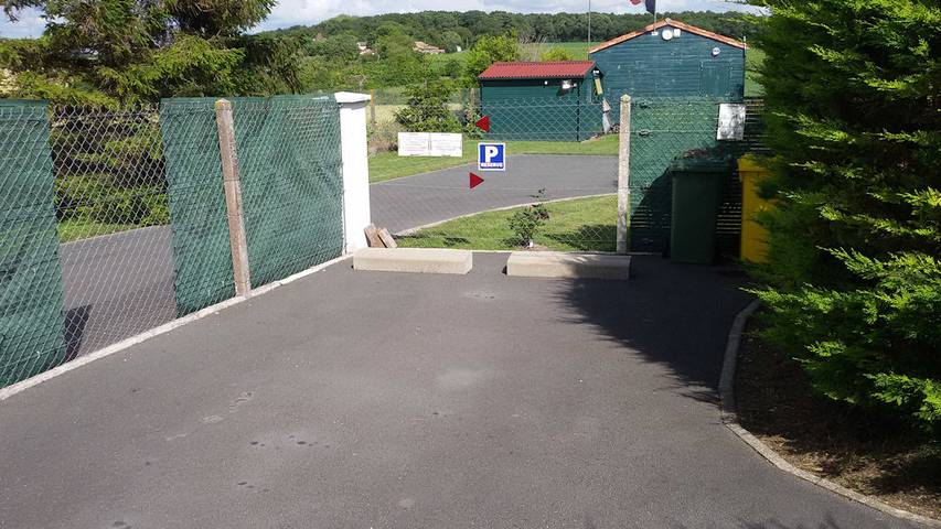 Gîte pour 6 personnes, avec terrasse et jardin à Arces - 4