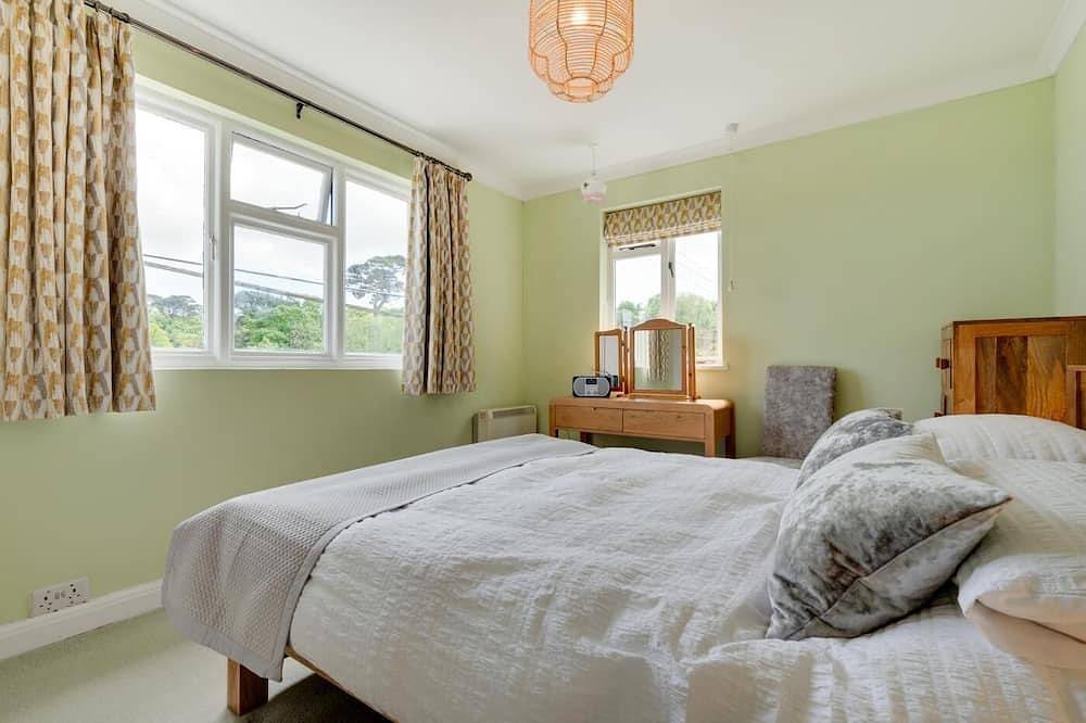 Entire apartment, 2 Bed in Helford (oc-hcview) in Helford, Cornwall