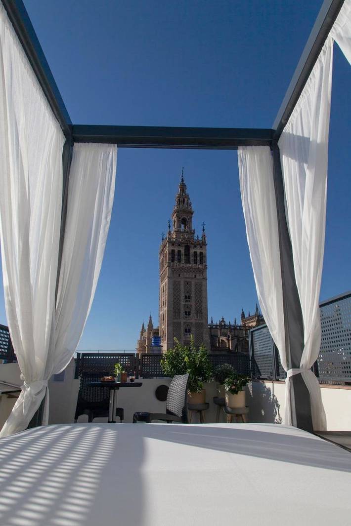 BnB für 2 Personen, mit Whirlpool und Terrasse sowie Ausblick in Sevilla