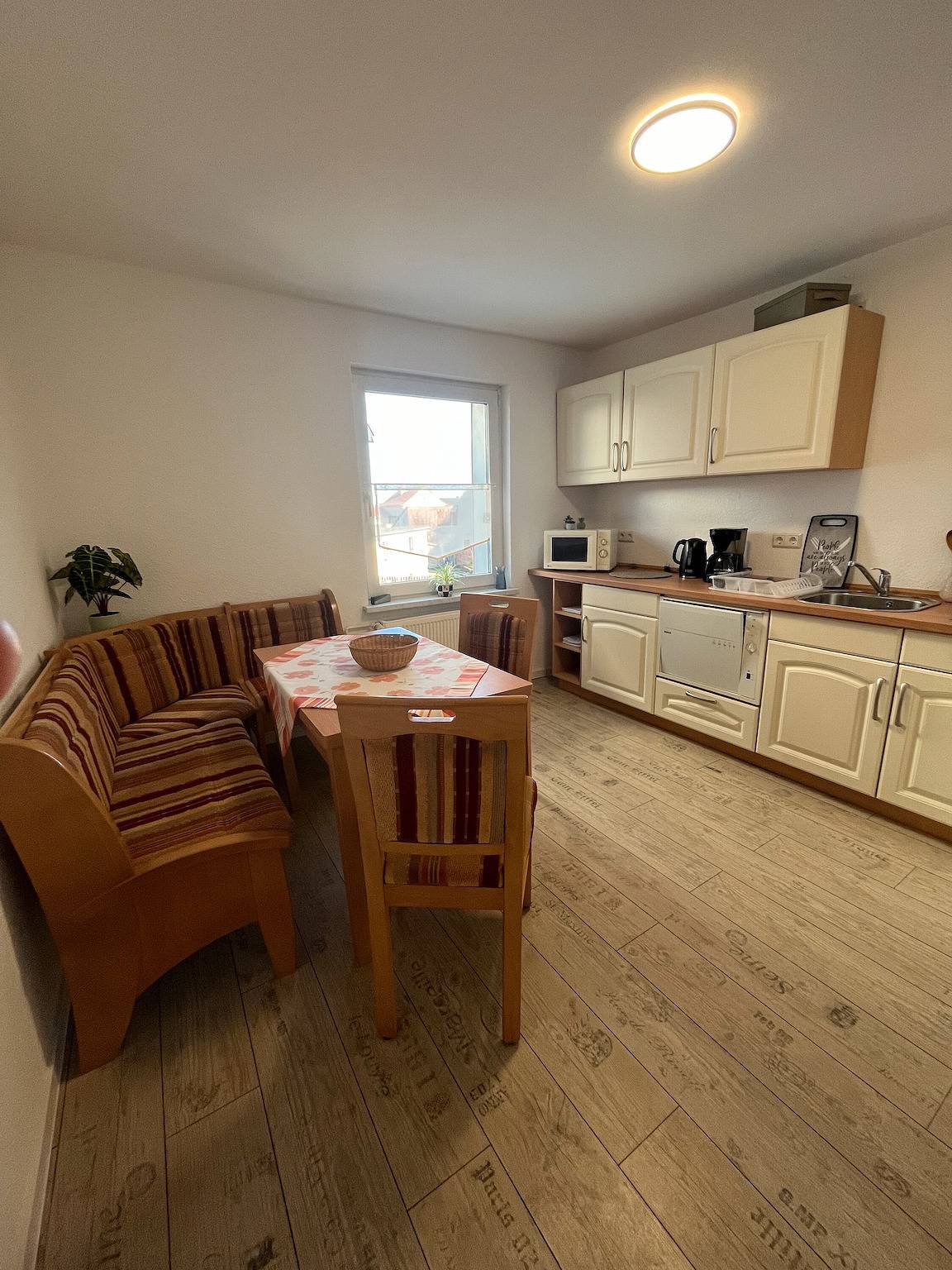Ganze Wohnung, Ferienwohnung 'Veronika' mit Gemeinschaftsgarten und Wi-Fi in Leinefelde-Worbis, Region Eichsfeld