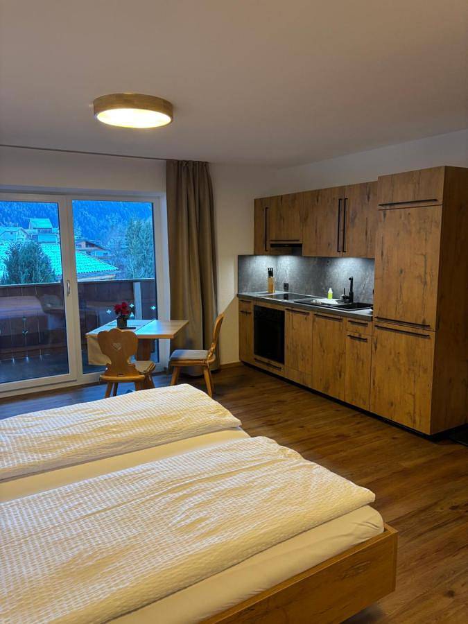Ferienwohnung für 2 Personen, mit Balkon und Terrasse sowie Garten und Ausblick in Tobadill - 2