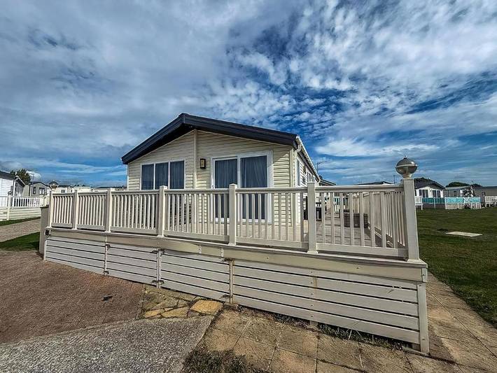 Camping for 8 people, with terrace in Mersea Island