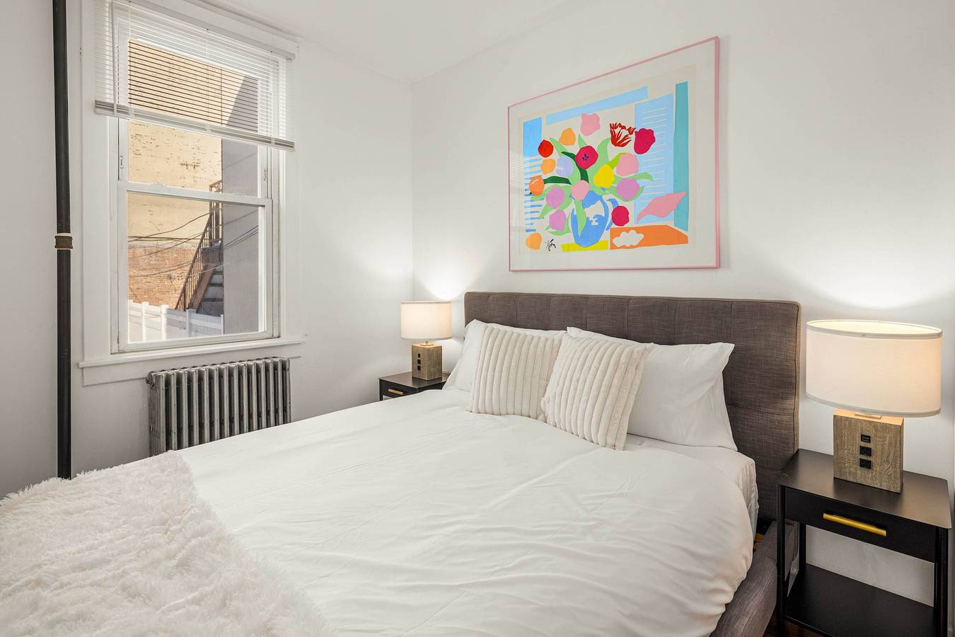 Hel lejlighed, Williamsburg Gardens Classic 3Br Townhouse w Private Yard in Brooklyn, New York City