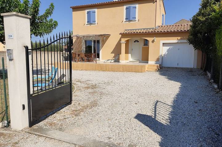 Villa pour 6 personnes, avec Terrasse et Jardin