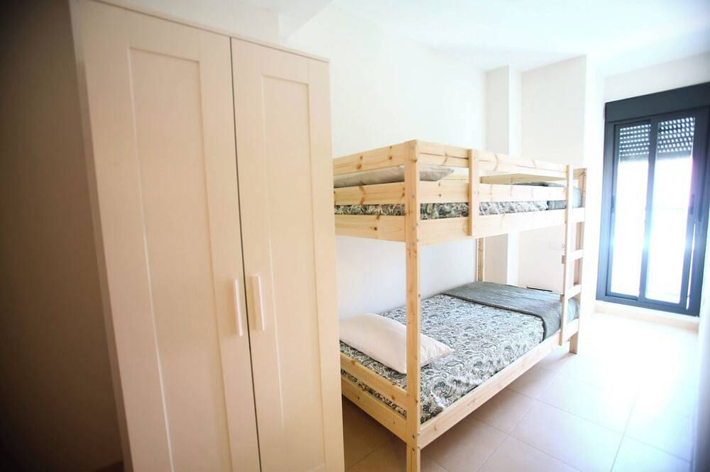 Apartamento entero, Disfruta del sol y el mar en este acogedor y moderno piso en Xilxes, in Playa de Chilches, Chilches