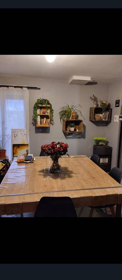 Three-Bedroom House in Leuc, Région de Carcassonne