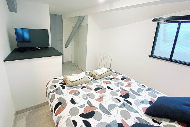 Appartement entier, Le Sweet Home - Appartement 5 personnes - parking privé et climatisation in Reims, Marne