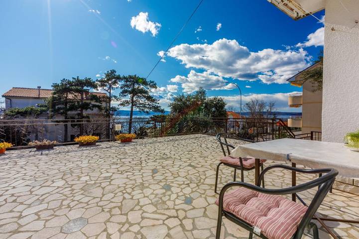 Ferienwohnung für 2 Personen, mit Terrasse, mit Haustier in Novi Vinodolski