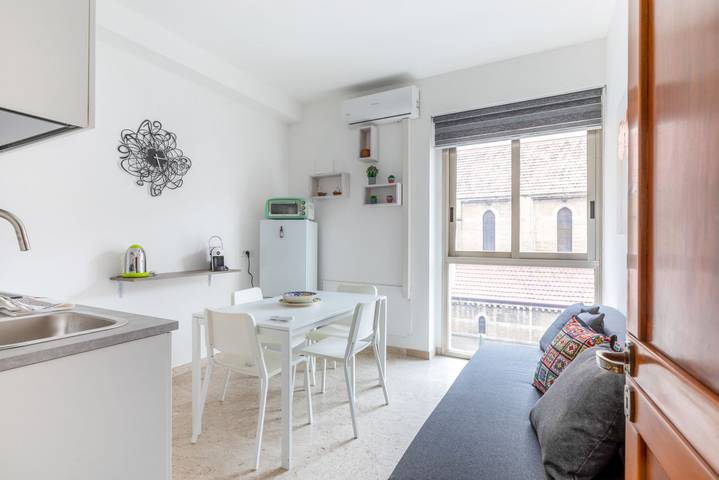 Apartamento entero, GuestHost - Teatro Politeama & Teatro Massimo Cozy Apartment in Palermo, Provincia de Palermo