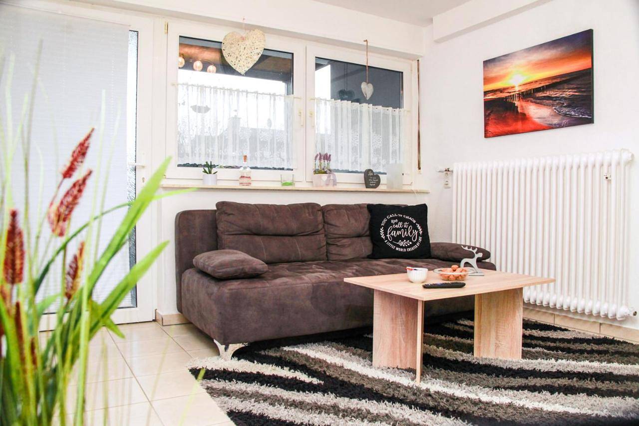 Geheel appartement, Individual Apartments - Zentrale, ruhige Wohnung in Innenstadt - Küche, Parkplatz, Terrasse, Smarttv, Netflix in Bitburg, Eifelkreis Bitburg-Prüm