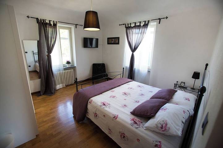 Nearby hospital, 10 minutes from Mondovi Piazza. Suitable for families. in Mondovì, Province de Coni