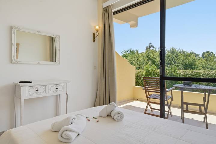 Hel studio-lejlighed, Studio Apartment 'Alexandra Studio 2' with Private Balcony & Wi-Fi in Korfu