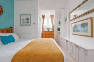 Glamping for 2 People in Bournemouth, South West England, Photo 3