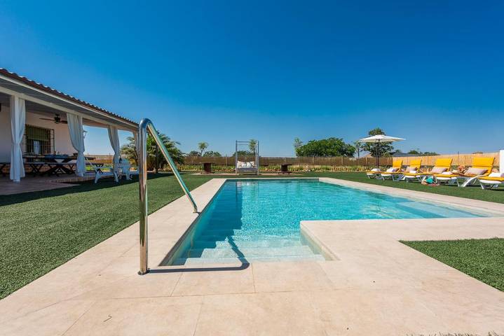 Casa rural para 14 personas, con vistas además de jardín y piscina, Se admiten mascotas en Écija - 3