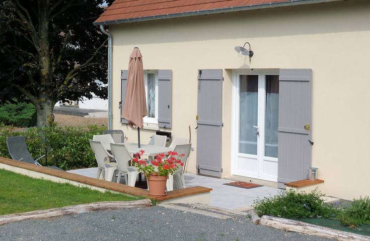 Gîte pour 5 personnes, avec terrasse et jardin