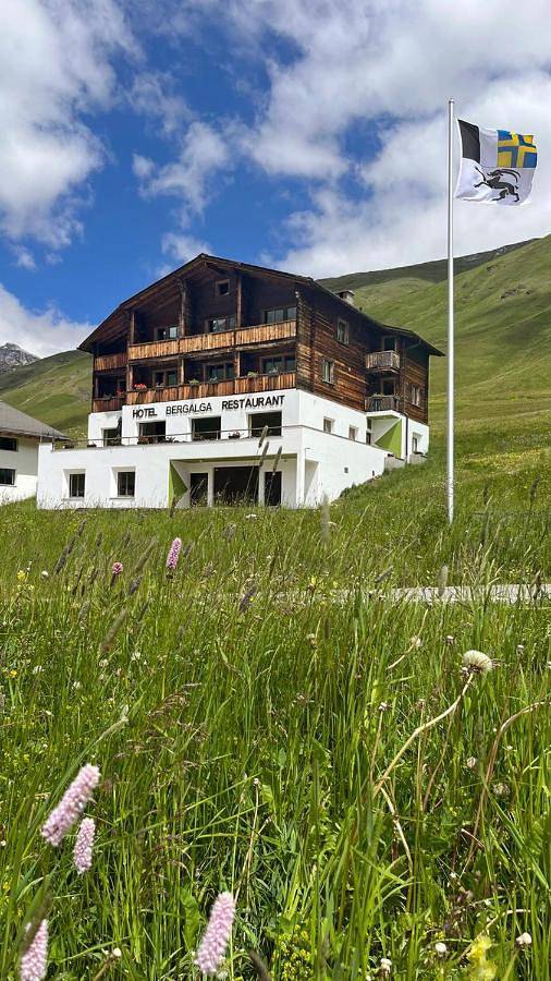 Hotel für 4 Personen, mit Terrasse und Ausblick in Avers - 2