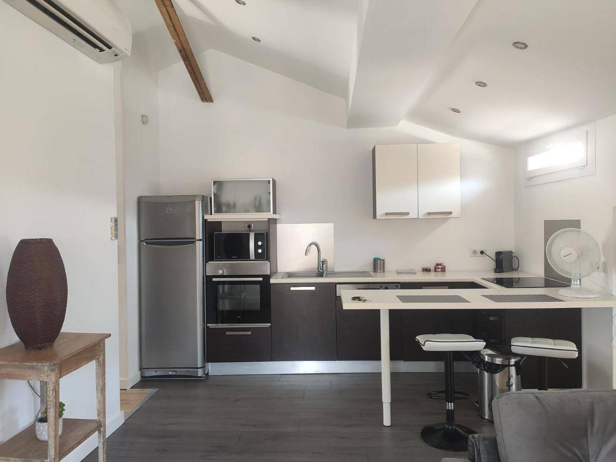Appartement entier, One-Bedroom Apartment in Bastia, Cap Corse