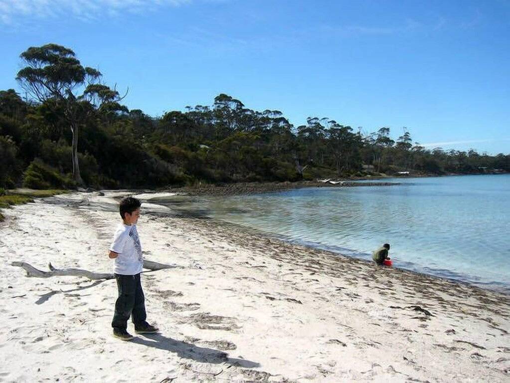Sommers Bay Beach House in Tasman