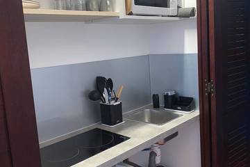Gîte pour 2 personnes, avec piscine et balcon à Tartane