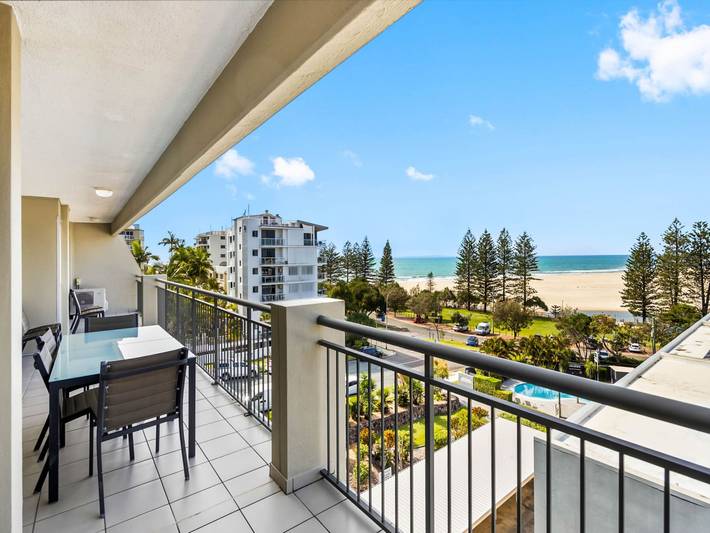 Holiday rental for 6 people, with pool in Caloundra