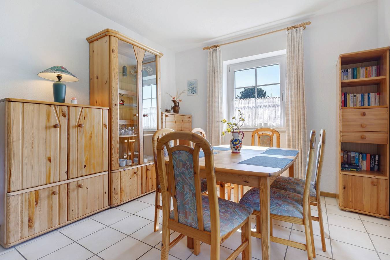 Apartamento entero, Apartamento 'Fewo Rugenbargsweg' con terraza privada, jardín y wifi in Duhnen, Cuxhaven