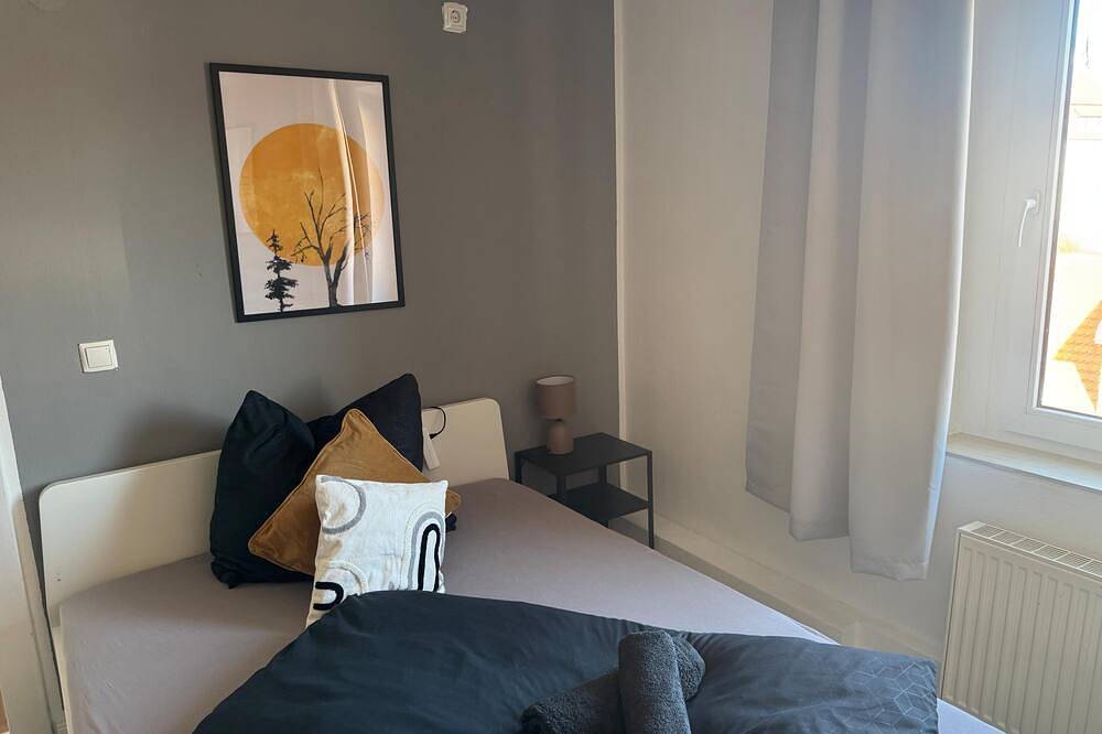 Ganze Wohnung, Charmantes Appartement Florian mit 3 Schlafzimmern in Bernburg in Bernburg, Region Salzlandkreis