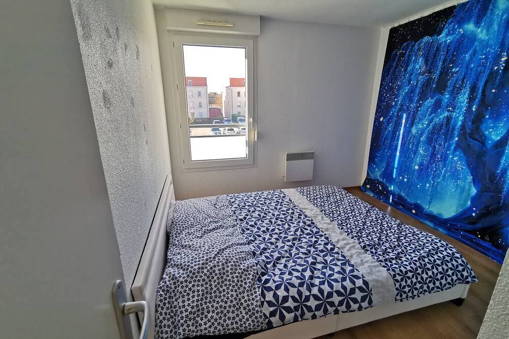 Appartement entier, Appartement « T3 Confort, Piscine, Terrasse » avec vue montagne, Wi-Fi et climatisation in Albertville, Région d'Albertville