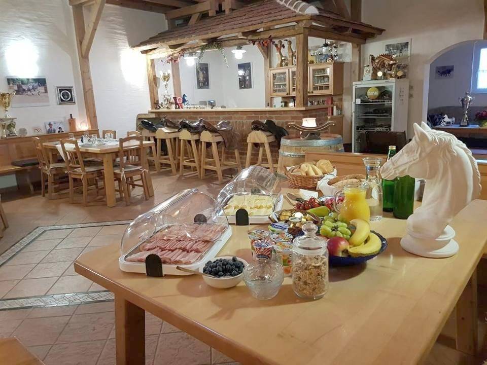 Double Room in Heiligenkreuz im Lafnitztal, Bezirk Jennersdorf