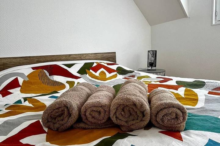 Location de vacances pour 6 personnes, animaux acceptés à Saint-Symphorien-le-Valois - 2