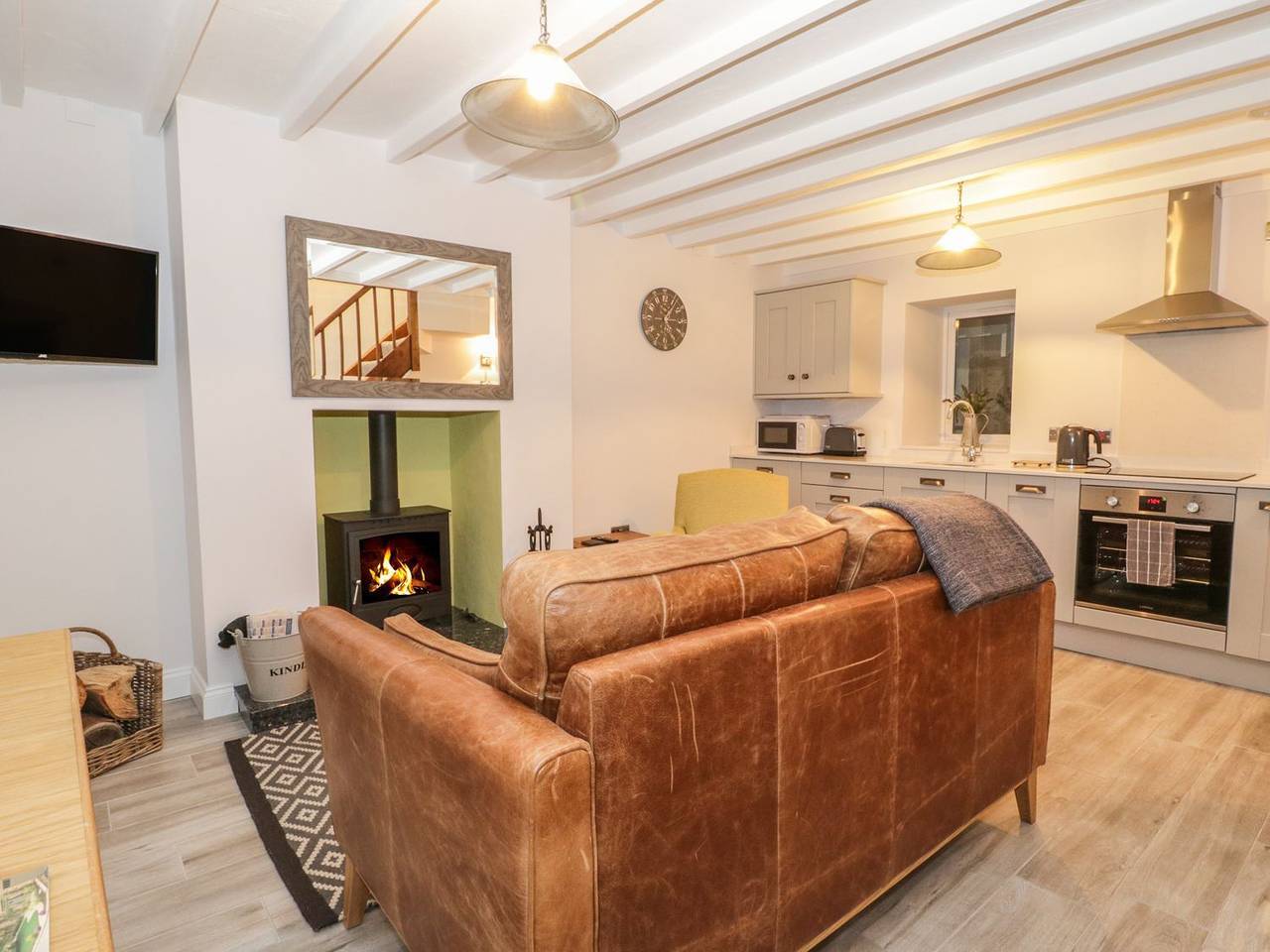 Riverside Cottage in Conwy, Conwy region