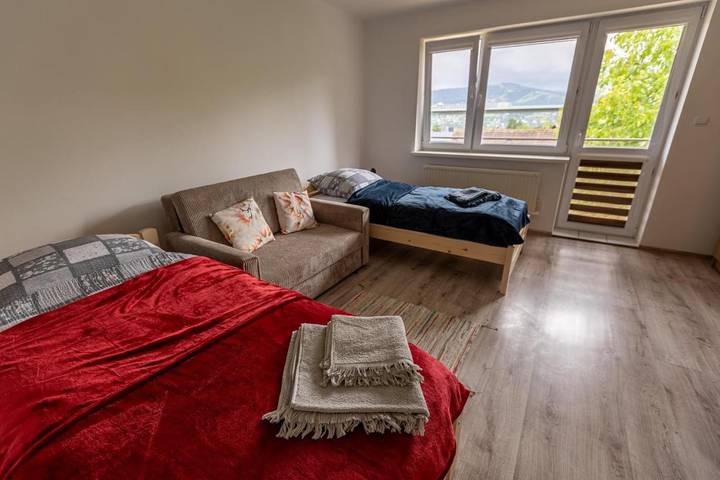 Apartament wakacyjny dla 6 osób, z ogród i widok oraz balkon - 1