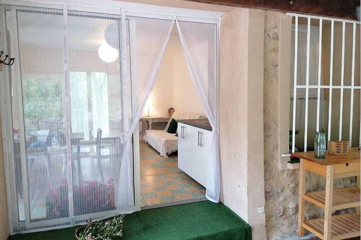 Gîte pour 4 personnes, avec jardin à Saint-Étienne-de-Gourgas - 4