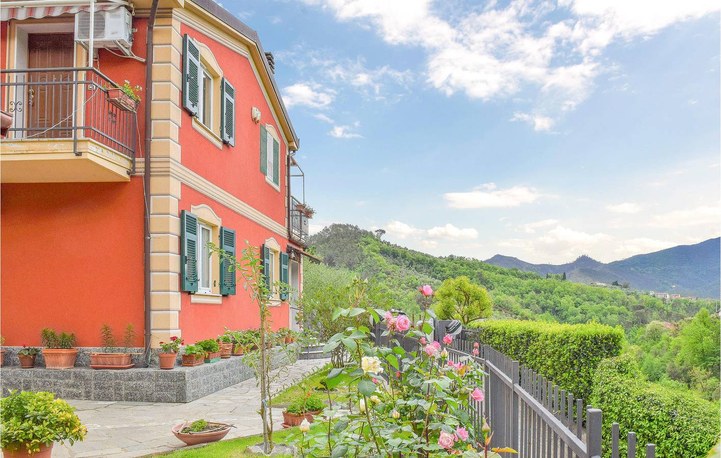 Appartamento con terrazza con AC e Wifi - Parcheggio, vicino a ristoranti e centro città in Casarza Ligure, Riviera di Levante