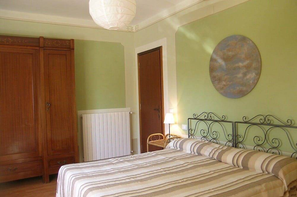 Grüne Wohnung im Olivenhain in Lacona, Capoliveri