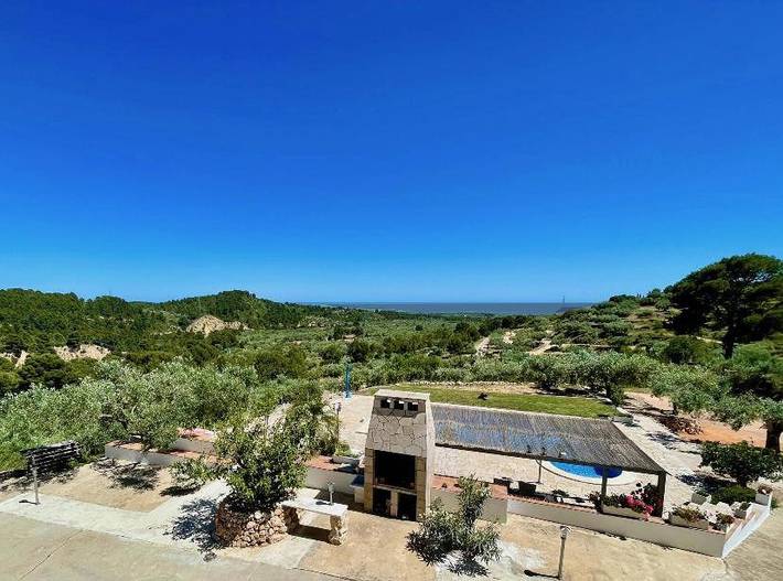 Location de vacances pour 7 personnes, avec piscine ainsi que vue et terrasse à Tortosa - 4