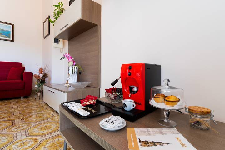 Apartamento entero, Apartamento vacacional "Casa Vacanze Lu Pizzu Di Nardó" con 2 terrazas privadas, balcón y Wi-Fi in Nardò, Nardò (municipio)