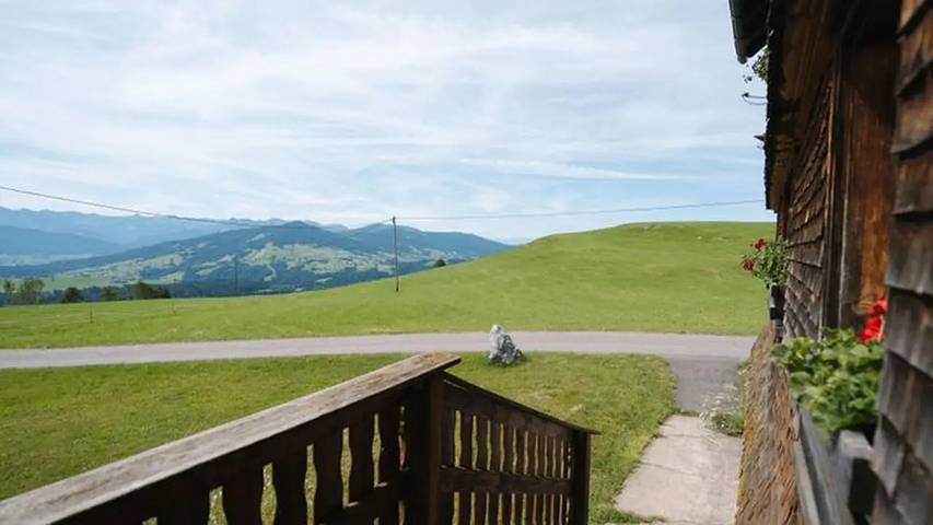 Hütte für 8 Personen, mit Terrasse und Garten in Vorarlberg