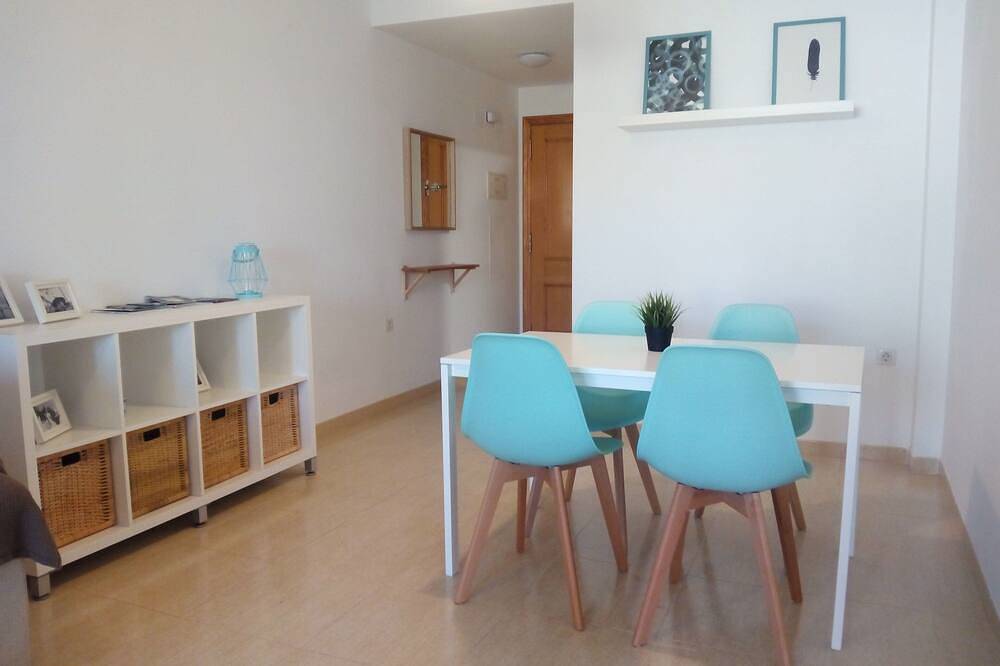 Entire apartment, Apartment Playa de Moncofa, Pool and Garage in Moncofa, Costa del Azahar