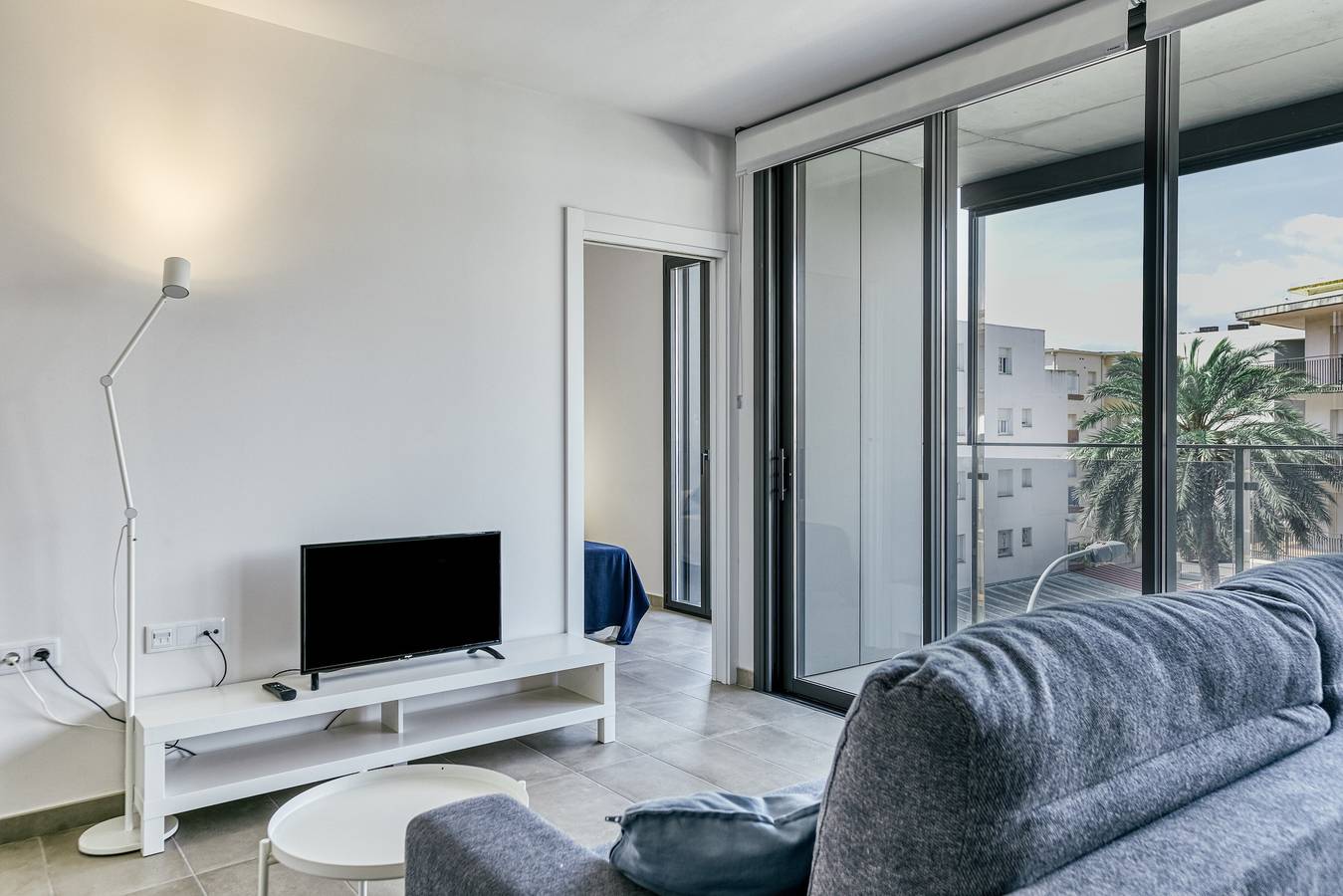 Appartement entier, Appartement Pelosa avec vue sur la mer, piscine partagée et Wi-Fi. in Santa Margarida, Roses