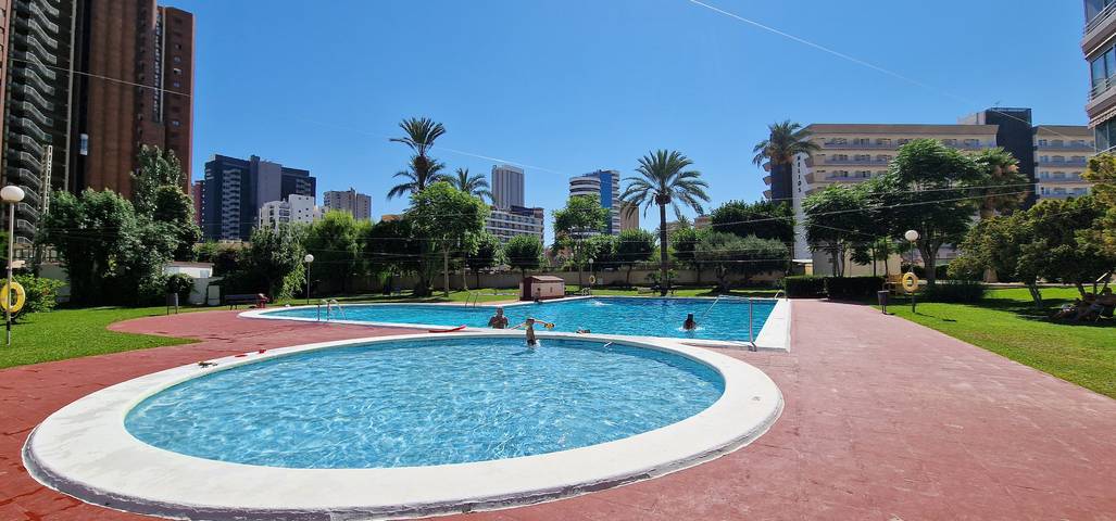 Ferielejlighed for 6 personer, med have, børnevenlig i Benidorm