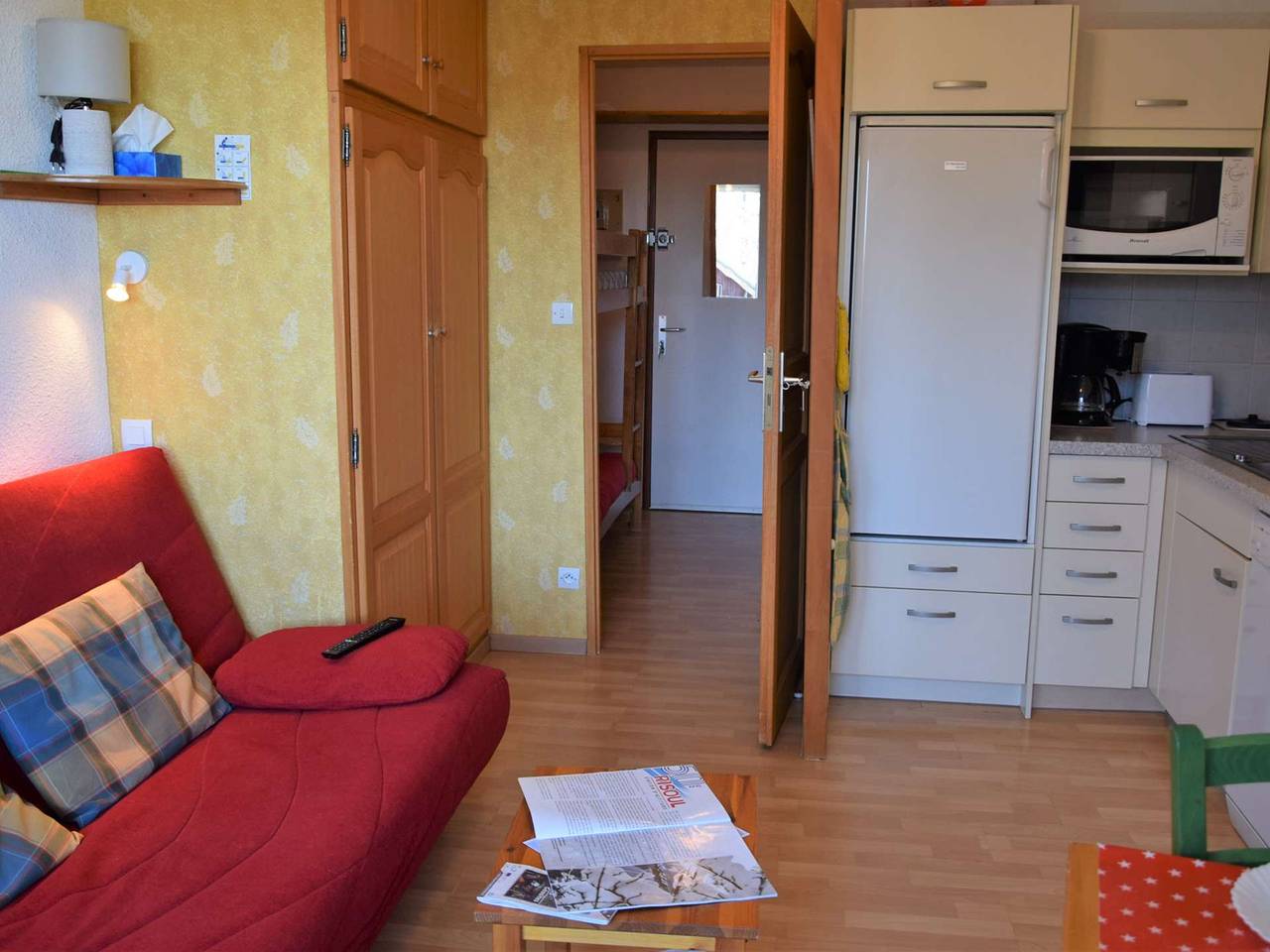 Appartement entier, Studio 4 pers au pied des pistes à Risoul 1850 avec parking gratuit et casier à ski in Station de Risoul, Risoul