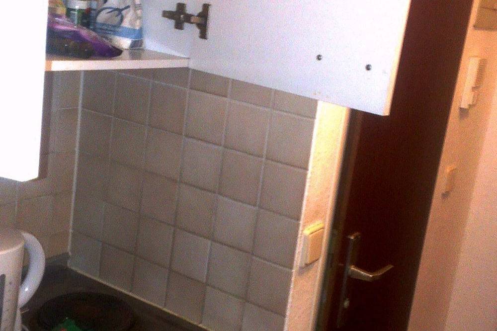Ganze Wohnung, Nice Flat,2km city,1min Tram,car park,wifi,kitchen in Mannheim, Kurpfalz