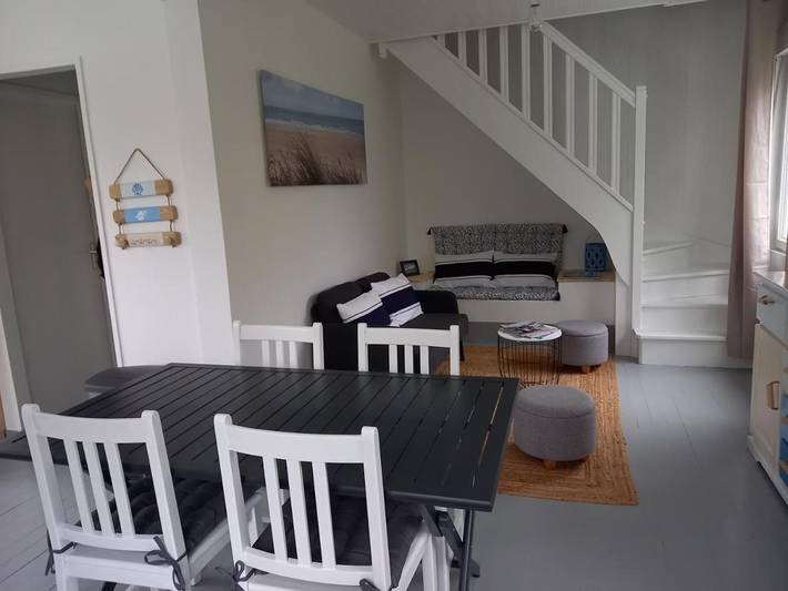 Location de vacances pour 5 personnes, avec vue et jardin à Saint-Germain-sur-Ay - 3