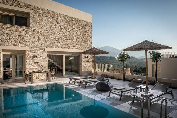 Villa per 2 persone, con giardino e piscina nonché panorama, adatto a famiglie con bambini a Creta